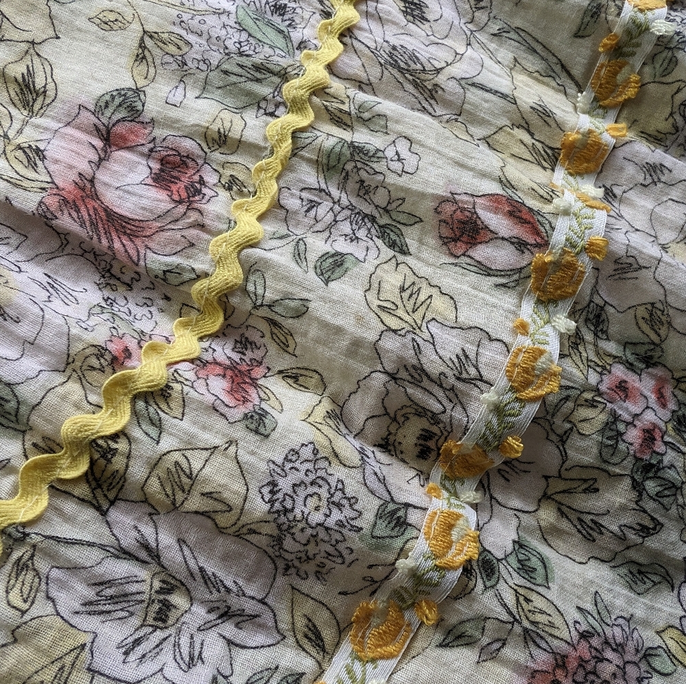 Floral Spaghetti-Strap Mini Dress in Cream and Pink - Picture 3 of 6